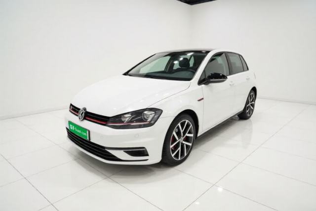 Ojetý Volkswagen Golf 2020 Zhiai Edition 280TSI DSG Comfort Model