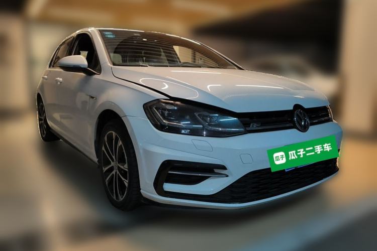Used Volkswagen Golf 2020 Charming Edition 280TSI DSG R-Line Front Right 45 Deg