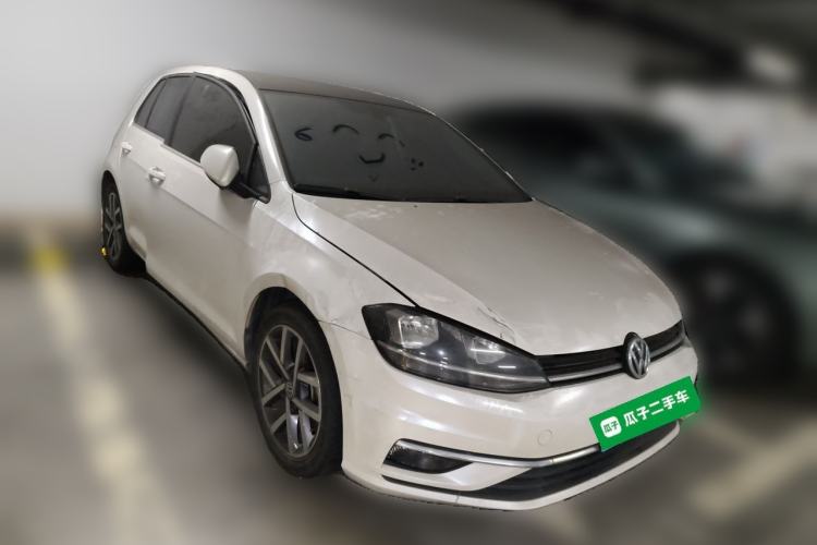 Used Volkswagen Golf 2020 Zhiai Edition 280TSI DSG Luxury Model Front Right 45 Deg