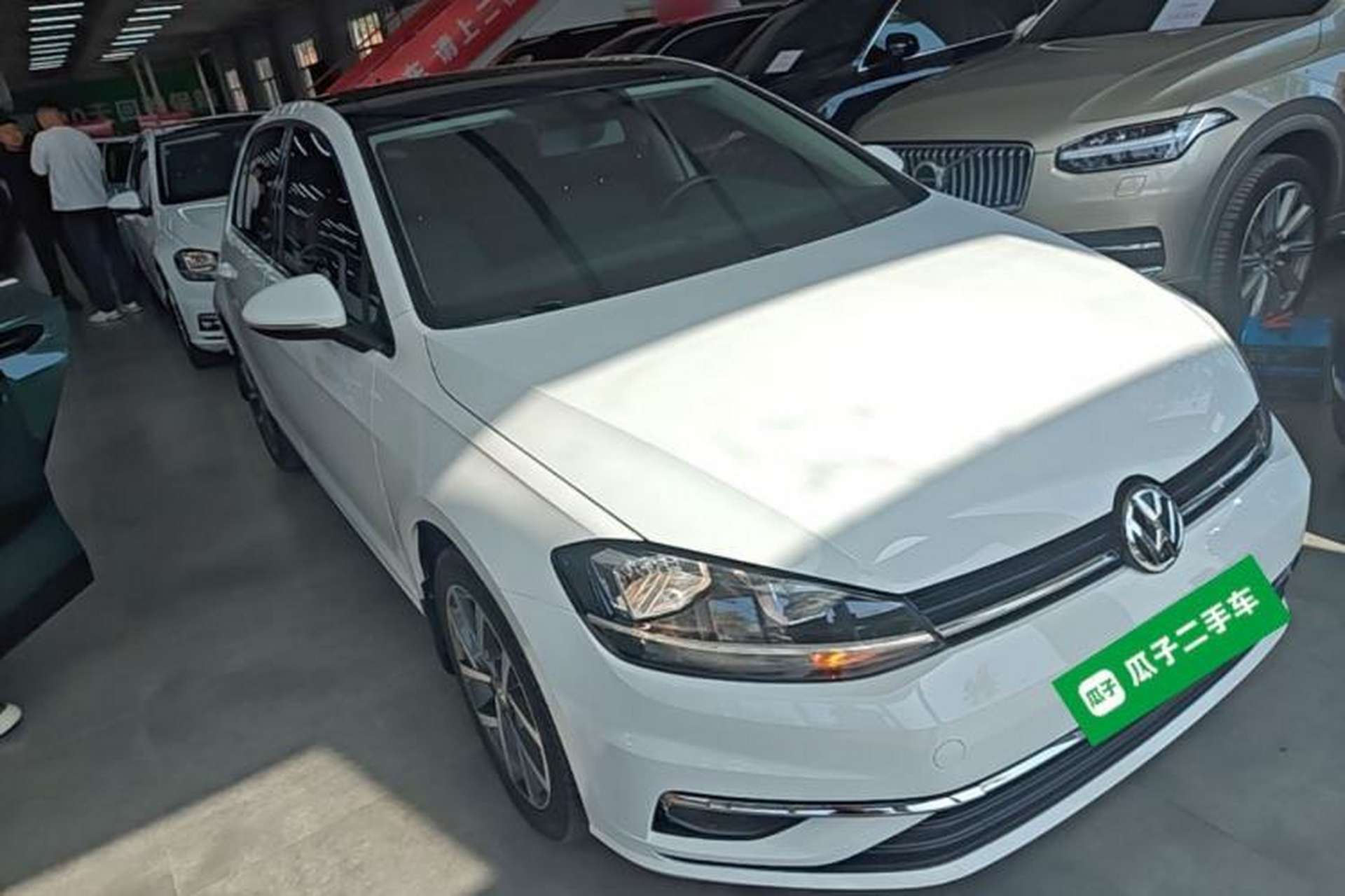Used Volkswagen Golf 2020 Zhiai Edition 280TSI DSG Comfort Model Front Right 45 Deg