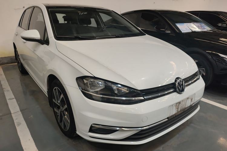 Used Volkswagen Golf 2020 Zhiai Edition 280TSI DSG Comfort Model Front Right 45 Deg