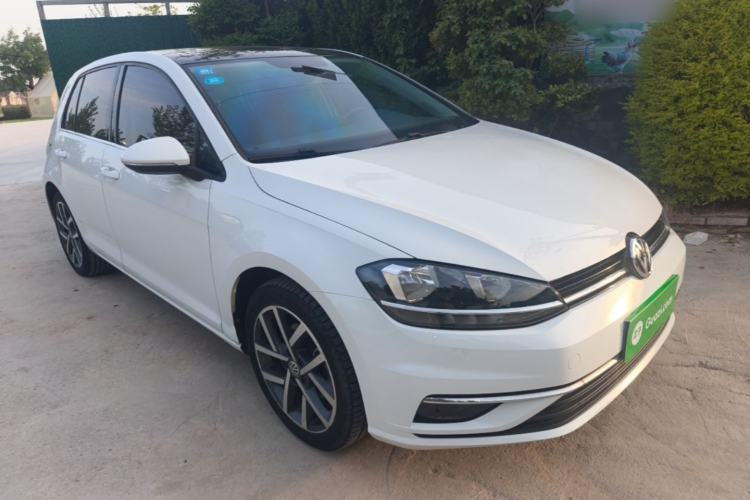 Used Volkswagen Golf 2020 280TSI DSG Comfort Version Front Right 45 Deg