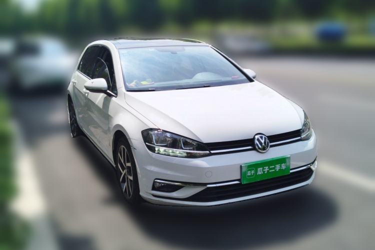 Used Volkswagen Golf 2020 280TSI DSG Comfort Version Front Right 45 Deg