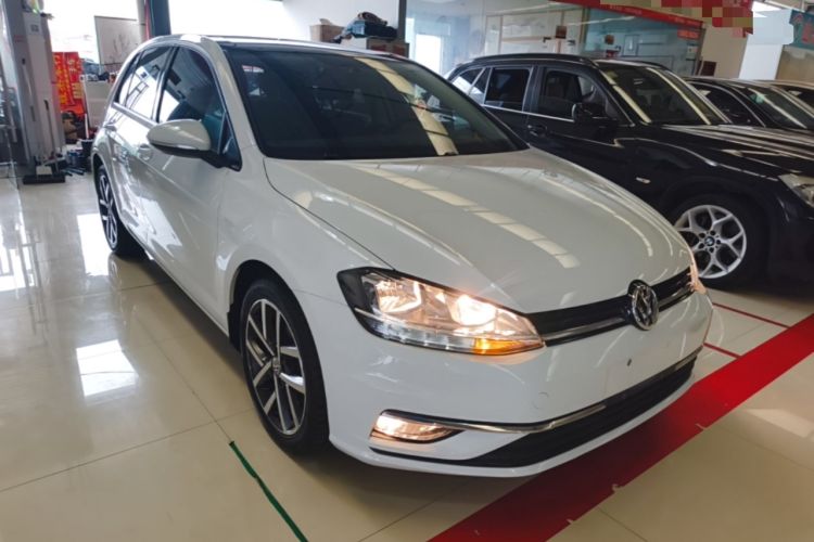 Used Volkswagen Golf 2020 Zhiai Edition 200TSI DSG Comfortable & Ambitious Version Front Right 45 Deg