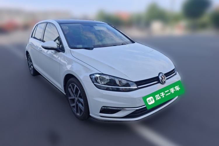 Used Volkswagen Golf 2020 Zhiai Edition 280TSI DSG Comfort Model Front Right 45 Deg