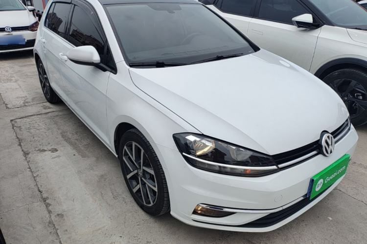 Used Volkswagen Golf 2020 280TSI DSG Comfort Version Front Right 45 Deg