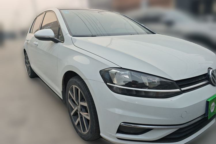 Used Volkswagen Golf 2020 Zhiai Edition 200TSI DSG Comfortable & Ambitious Version Front Right 45 Deg