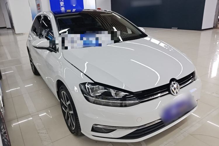 Used Volkswagen Golf 2020 280TSI DSG Comfort Version Front Right 45 Deg