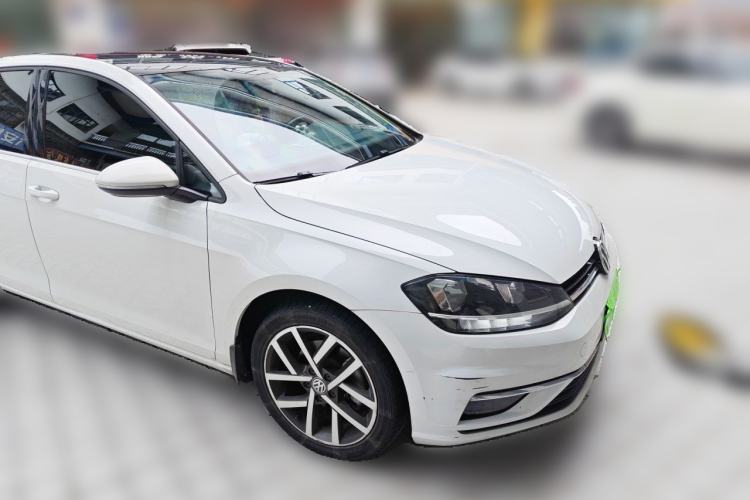 Used Volkswagen Golf 2020 Zhiai Edition 280TSI DSG Comfort Model Front Right 45 Deg