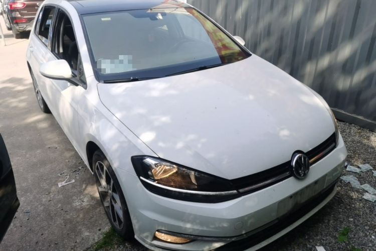 Used Volkswagen Golf 2020 280TSI DSG Comfort Version Front Right 45 Deg