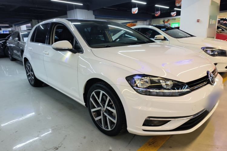 Used Volkswagen Golf 2020 Zhiai Edition 280TSI DSG Comfort Model Front Right 45 Deg