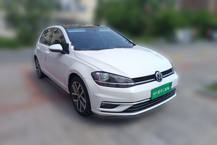 Used Volkswagen Golf 2020 Zhiai Edition 280TSI DSG Luxury Model Front Right 45 Deg