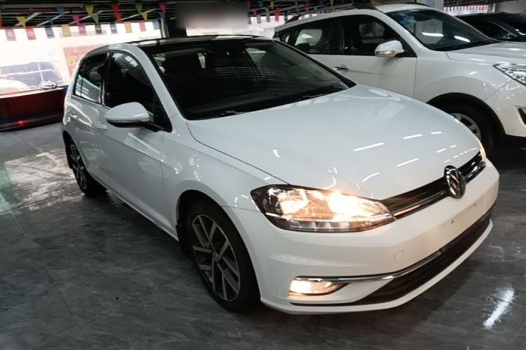 Used Volkswagen Golf 2020 280TSI DSG Comfort Version Front Right 45 Deg