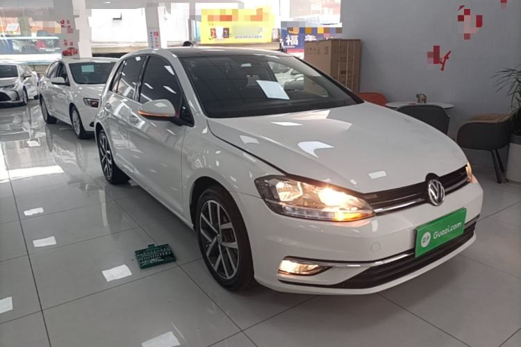 Used Volkswagen Golf 2020 280TSI DSG Comfort Version Front Right 45 Deg