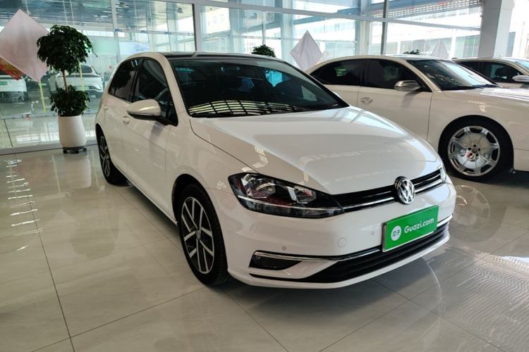 Used Volkswagen Golf 2020 Zhiai Edition 280TSI DSG Comfort Model Front Right 45 Deg