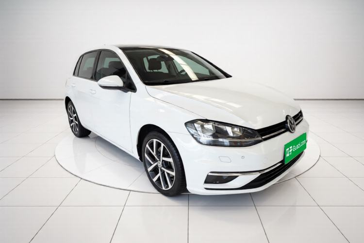 Used Volkswagen Golf 2020 Zhiai Edition 280TSI DSG Comfort Model Front Right 45 Deg