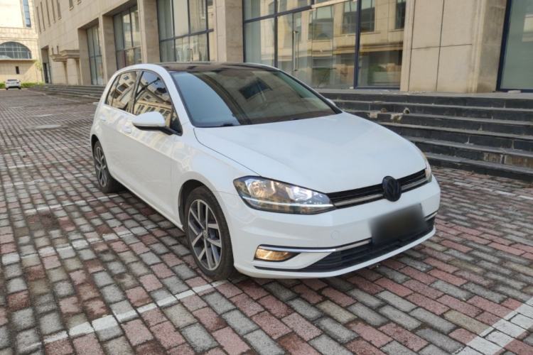 Used Volkswagen Golf 2020 Zhiai Edition 280TSI DSG Comfort Model Front Right 45 Deg
