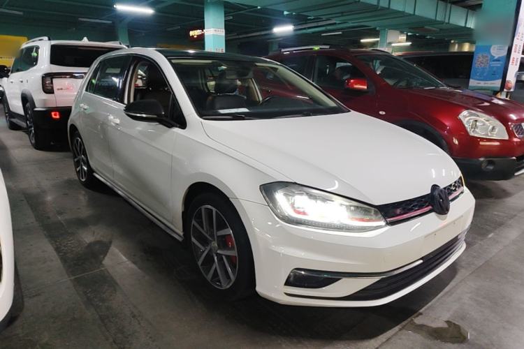 Used Volkswagen Golf 2020 Zhiai Edition 280TSI DSG Comfort Model Front Right 45 Deg