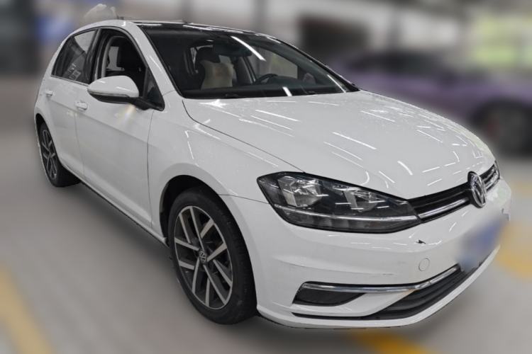 Used Volkswagen Golf 2020 280TSI DSG Comfort Version Front Right 45 Deg