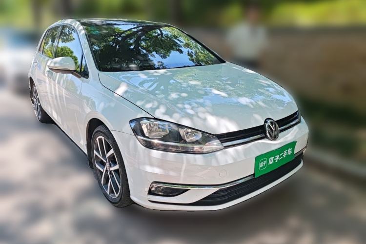 Used Volkswagen Golf 2020 280TSI DSG Comfort Version Front Right 45 Deg