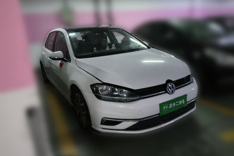 Used Volkswagen Golf 2020 280TSI DSG Comfort Version Front Right 45 Deg