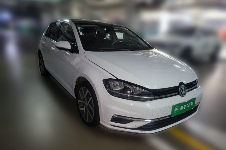 Used Volkswagen Golf 2020 280TSI DSG Comfort Version Front Right 45 Deg