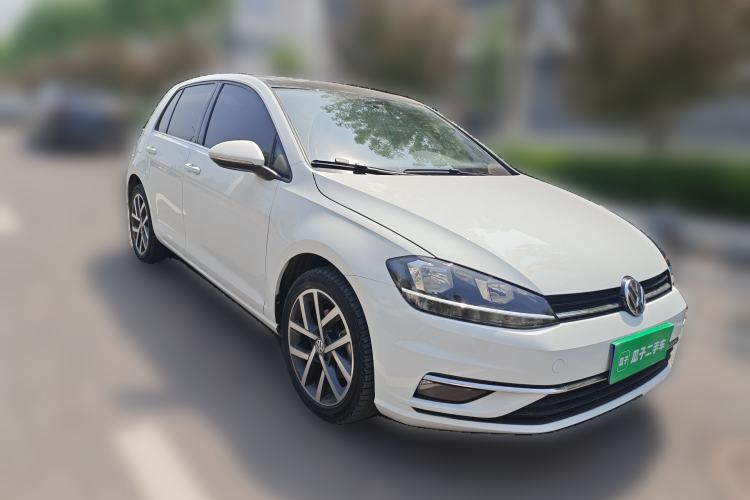 Used Volkswagen Golf 2020 Zhiai Edition 200TSI DSG Comfortable & Ambitious Version Front Right 45 Deg