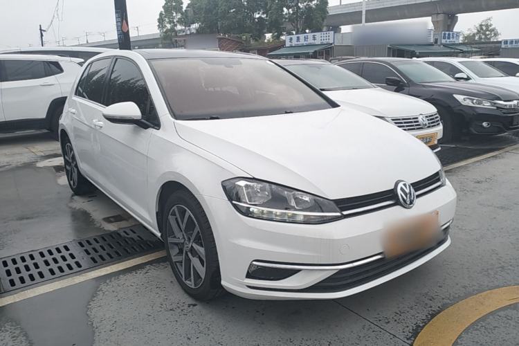 Used Volkswagen Golf 2020 Zhiai Edition 280TSI DSG Comfort Model Front Right 45 Deg