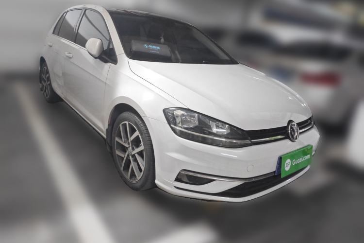Used Volkswagen Golf 2020 280TSI DSG Comfort Version Front Right 45 Deg