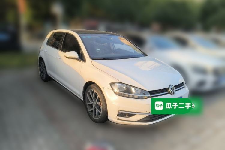 Used Volkswagen Golf 2020 280TSI DSG Comfort Version Front Right 45 Deg