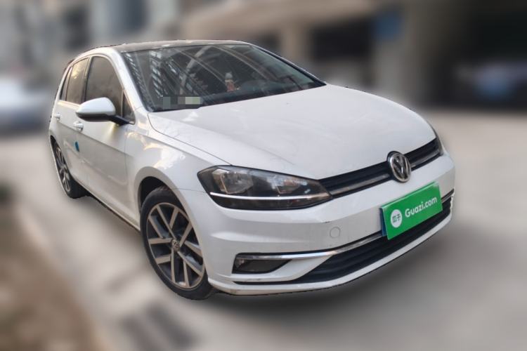 Used Volkswagen Golf 2020 Zhiai Edition 200TSI DSG Comfortable & Ambitious Version Front Right 45 Deg