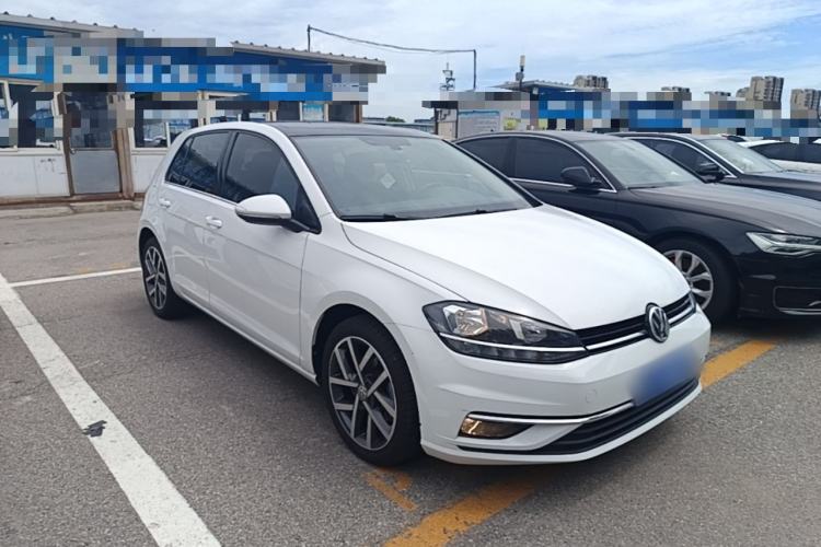 Used Volkswagen Golf 2020 Zhiai Edition 280TSI DSG Comfort Model Front Right 45 Deg