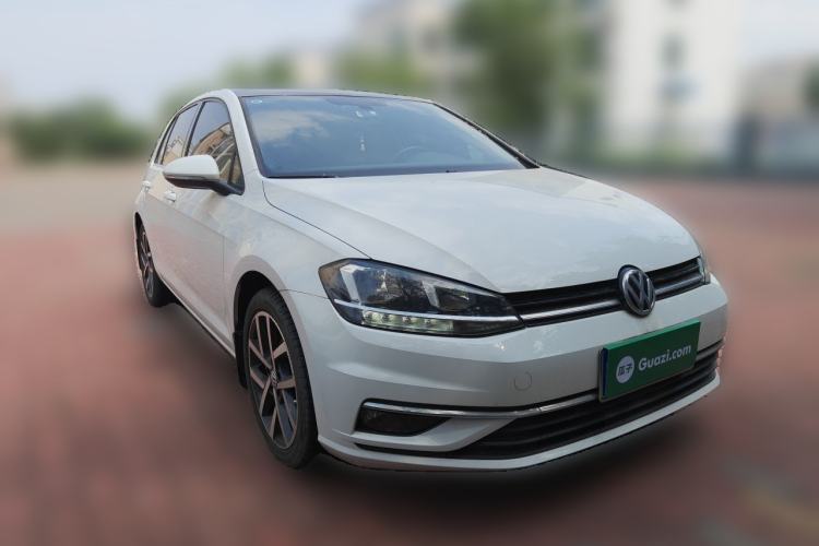 Used Volkswagen Golf 2020 Zhiai Edition 280TSI DSG Comfort Model Front Right 45 Deg
