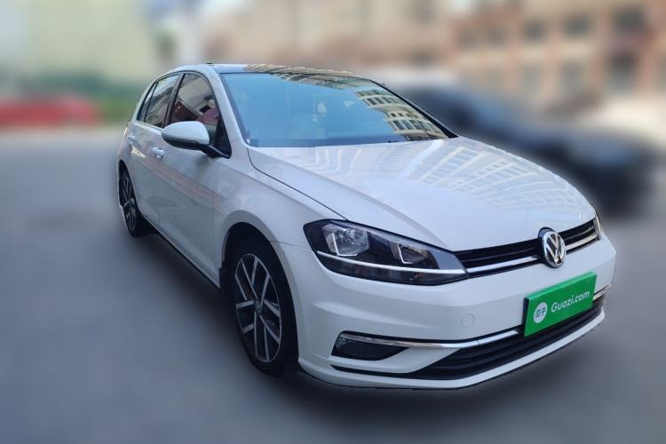 Used Volkswagen Golf 2020 Zhiai Edition 200TSI DSG Comfortable & Ambitious Version Front Right 45 Deg