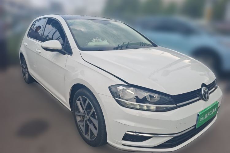 Used Volkswagen Golf 2020 Zhiai Edition 280TSI DSG Luxury Model Front Right 45 Deg
