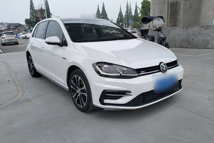 Used Volkswagen Golf 2020 Charming Edition 280TSI DSG R-Line Front Right 45 Deg