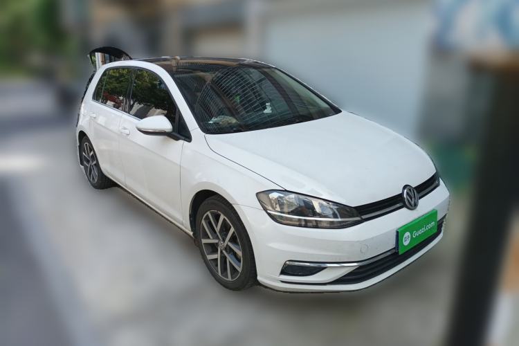 Used Volkswagen Golf 2020 Zhiai Edition 200TSI DSG Comfortable & Ambitious Version Front Right 45 Deg