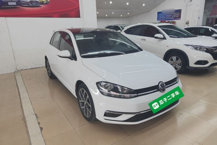 Used Volkswagen Golf 2020 280TSI DSG Comfort Version Front Right 45 Deg