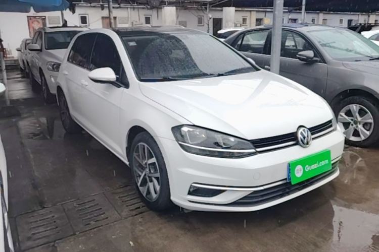 Used Volkswagen Golf 2020 Zhiai Edition 280TSI DSG Comfort Model Front Right 45 Deg