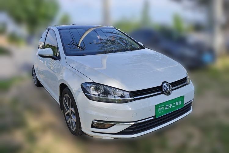 Used Volkswagen Golf 2020 Zhiai Edition 280TSI DSG Luxury Model Front Right 45 Deg