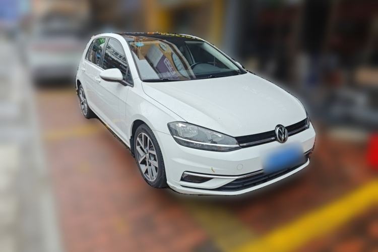 Used Volkswagen Golf 2020 Zhiai Edition 280TSI DSG Comfort Model Front Right 45 Deg