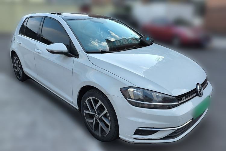 Used Volkswagen Golf 2020 Zhiai Edition 200TSI DSG Comfort Model Front Right 45 Deg