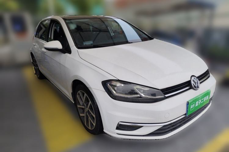 Used Volkswagen Golf 2020 Zhiai Edition 280TSI DSG Comfort Model Front Right 45 Deg