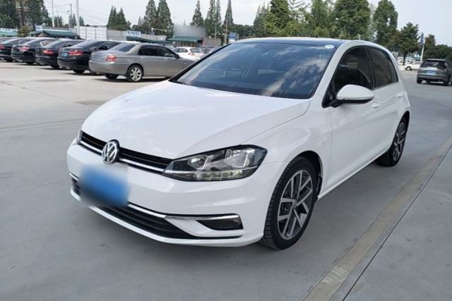 Ojetý Volkswagen Golf 2020 Zhiai Edition 280TSI DSG Comfort Model