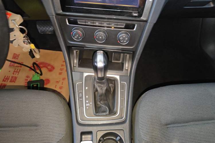 Used Volkswagen Golf 2020 280TSI DSG Comfort Version Gear Lever