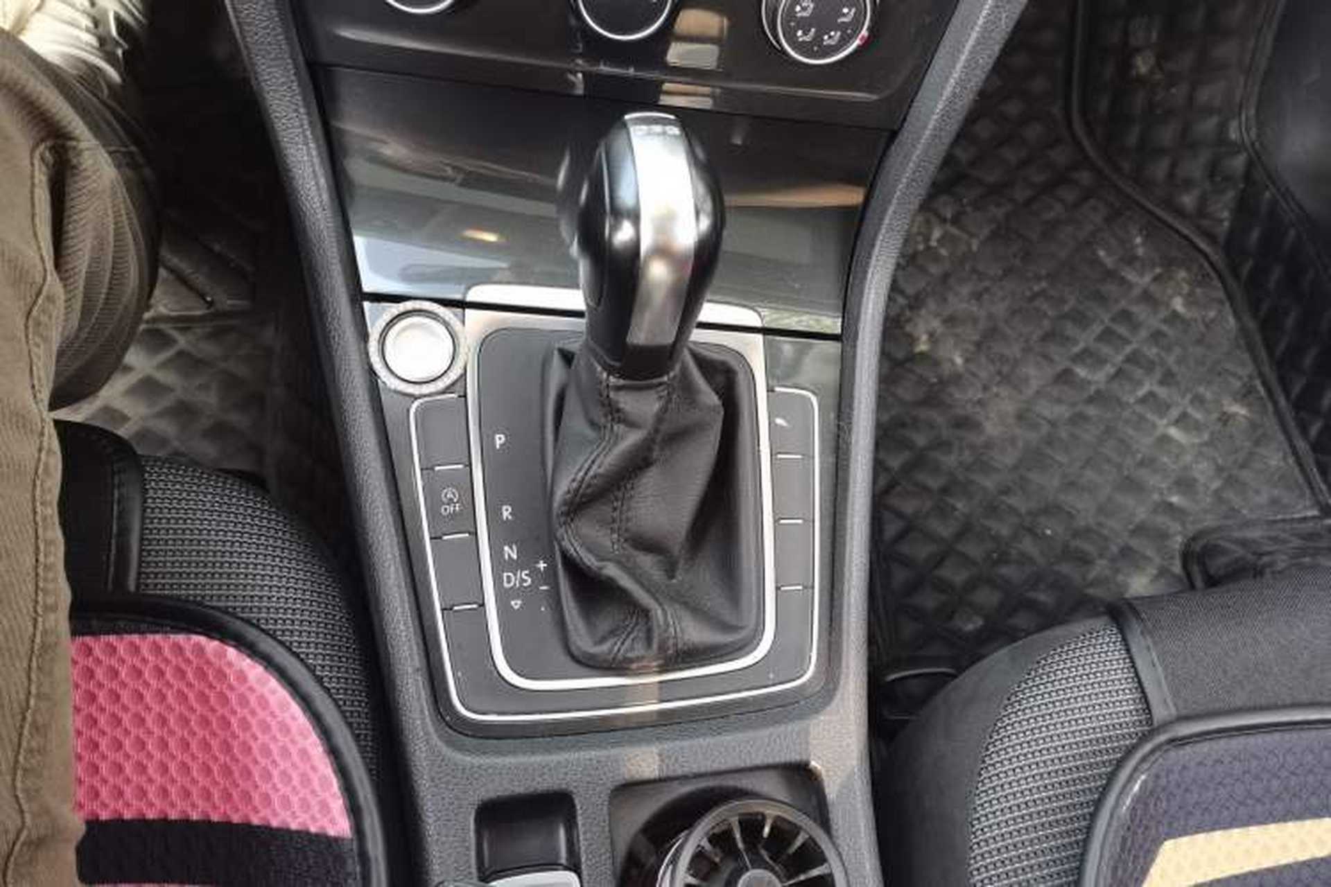 Used Volkswagen Golf 2020 Zhiai Edition 280TSI DSG Comfort Model Gear Lever