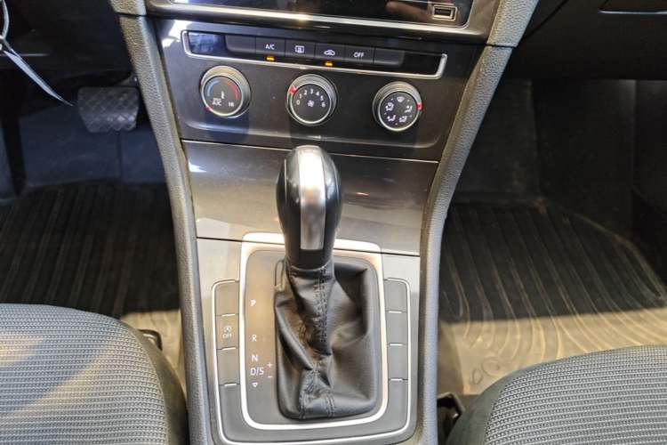Used Volkswagen Golf 2020 280TSI DSG Comfort Version Gear Lever