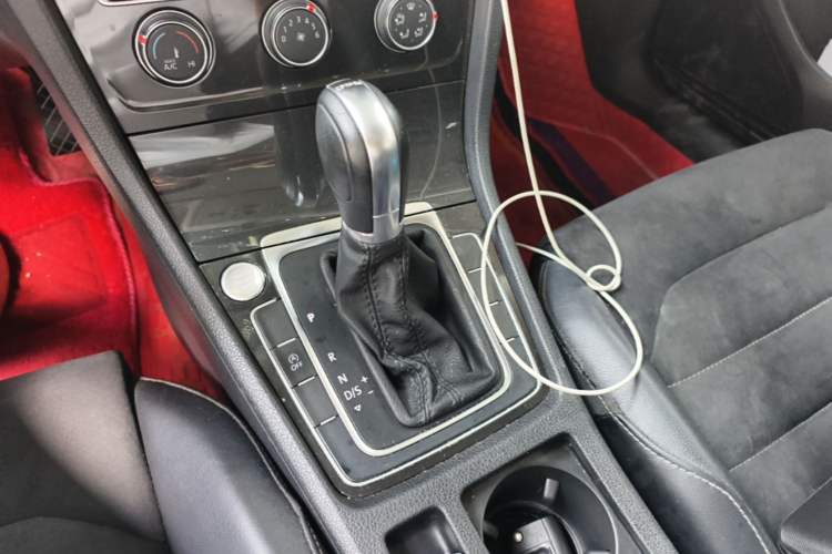 Used Volkswagen Golf 2020 Zhiai Edition 280TSI DSG Luxury Model Gear Lever