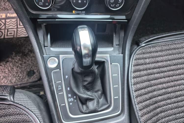 Used Volkswagen Golf 2020 Zhiai Edition 280TSI DSG Comfort Model Gear Lever