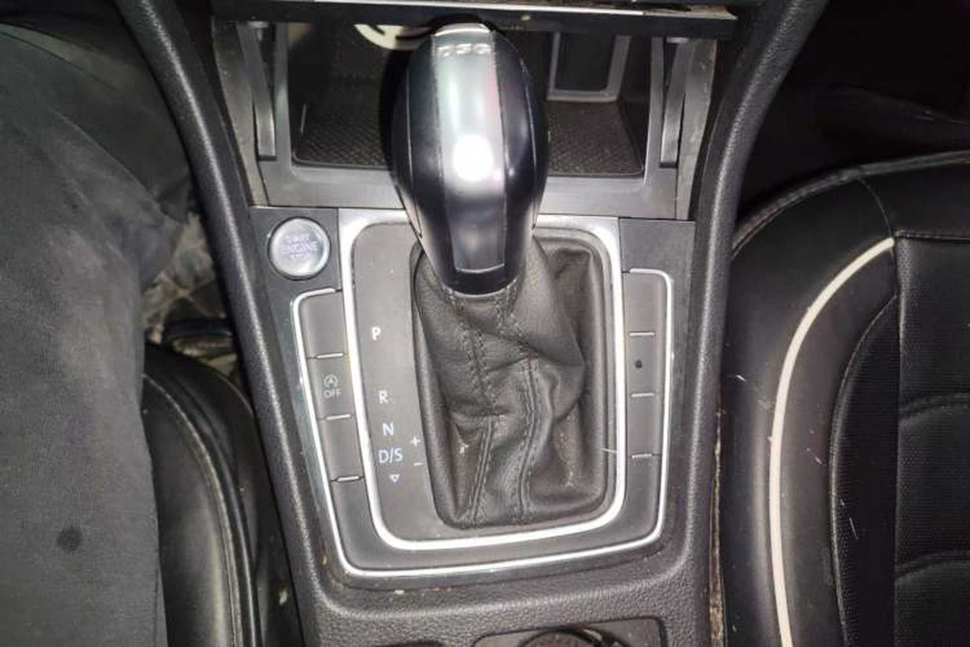 Used Volkswagen Golf 2020 Zhiai Edition 200TSI DSG Comfortable & Ambitious Version Gear Lever
